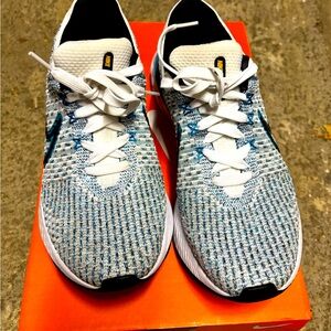 Nike React Infinity 3
Men's Road Running Shoes